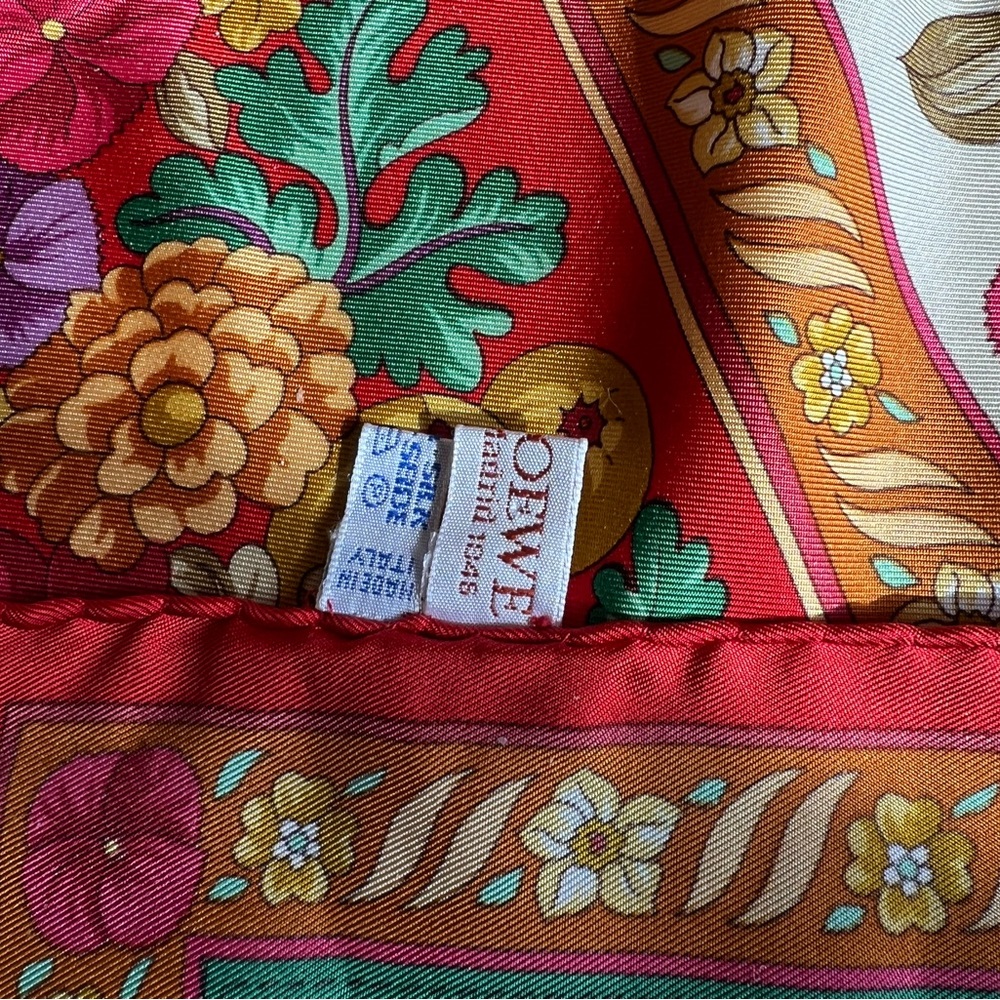 LOEWE VINTAGE 100% Floral Silk Scarf Full size  34” x 34” - Picture 3 of 8